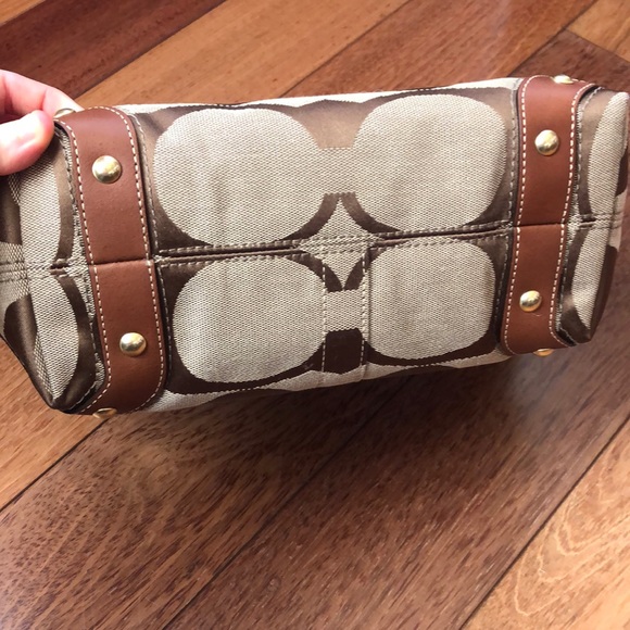 NWT Coach Signature Carly Khaki/Saddle Leather - Picture 4 of 7